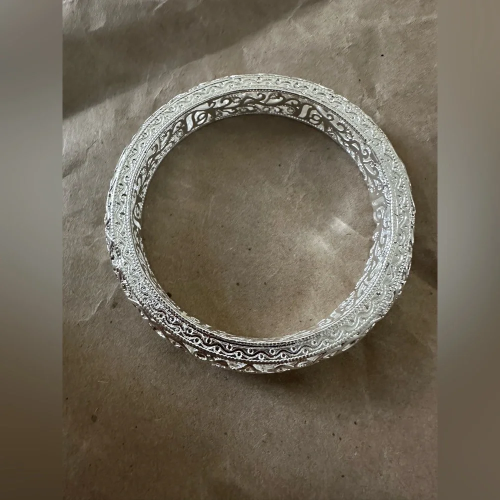 Silver Bangle Bracelet‎